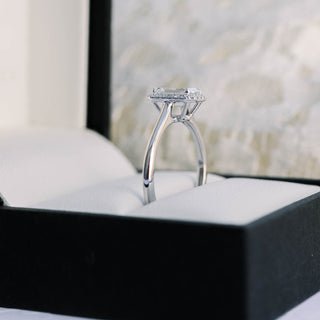 Moissanite diamond engagement rings