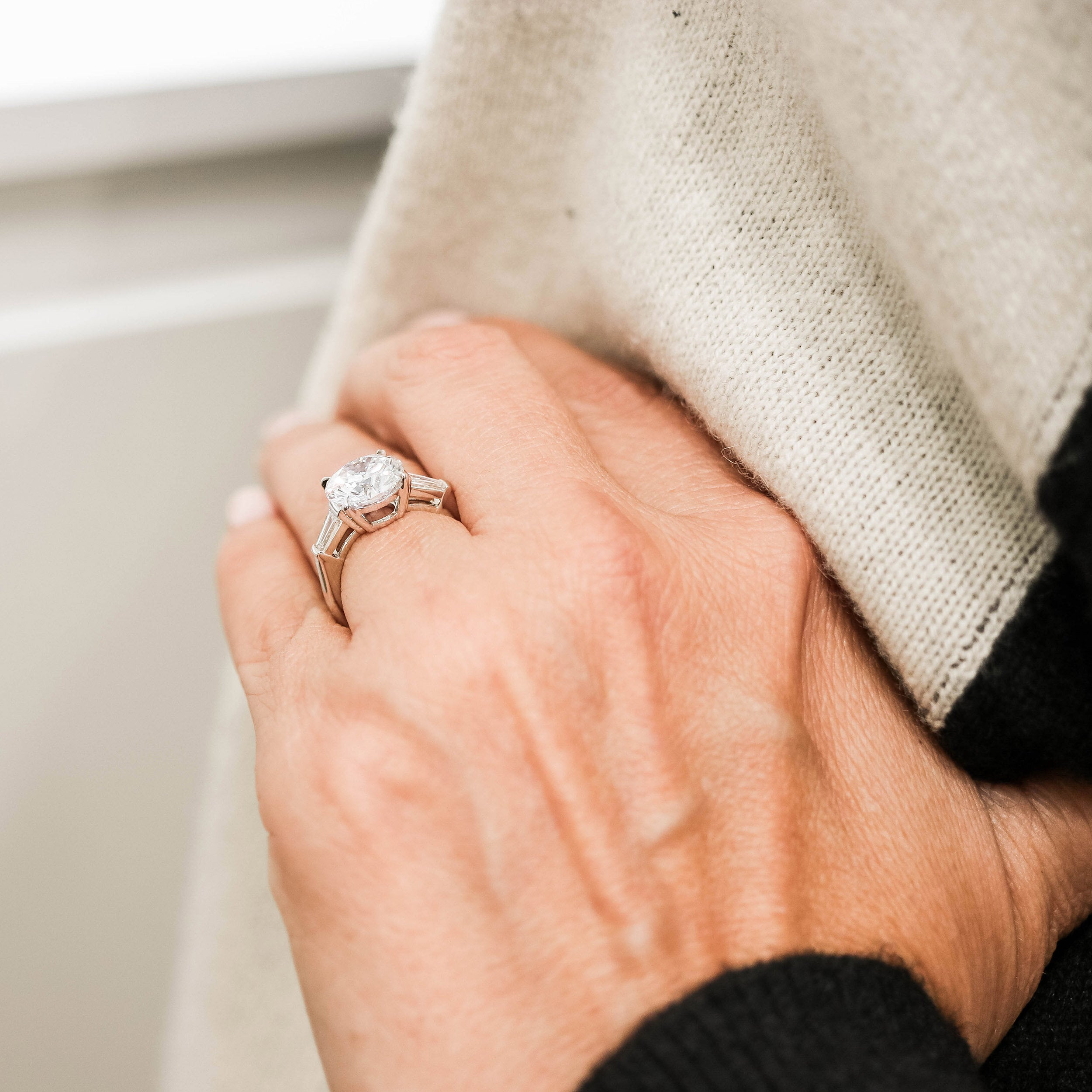 2.0CT Round Brilliant Cut Moissanite Baguette Diamond