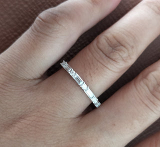 Twisted band moissanite ring